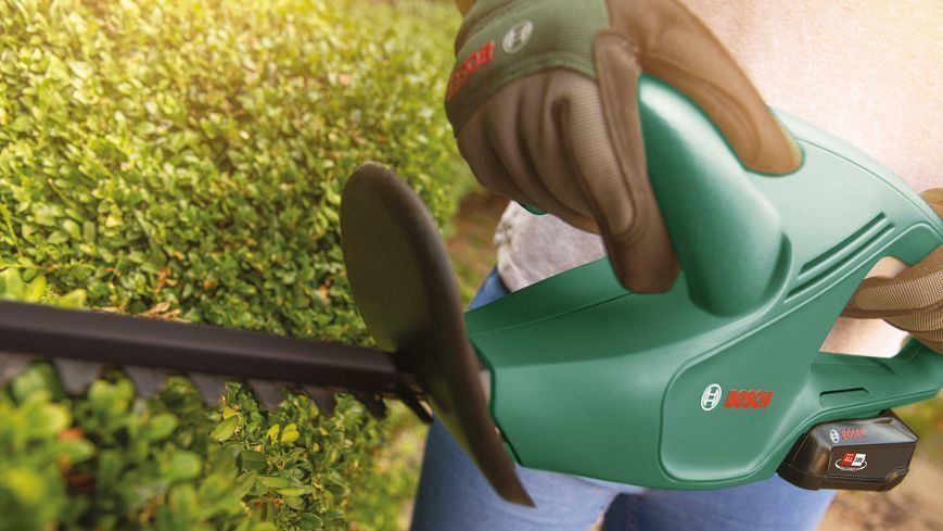 Кущоріз акумуляторний Bosch / Бош EasyHedgeCut 18-45 (Швеція) 0600849H02 фото