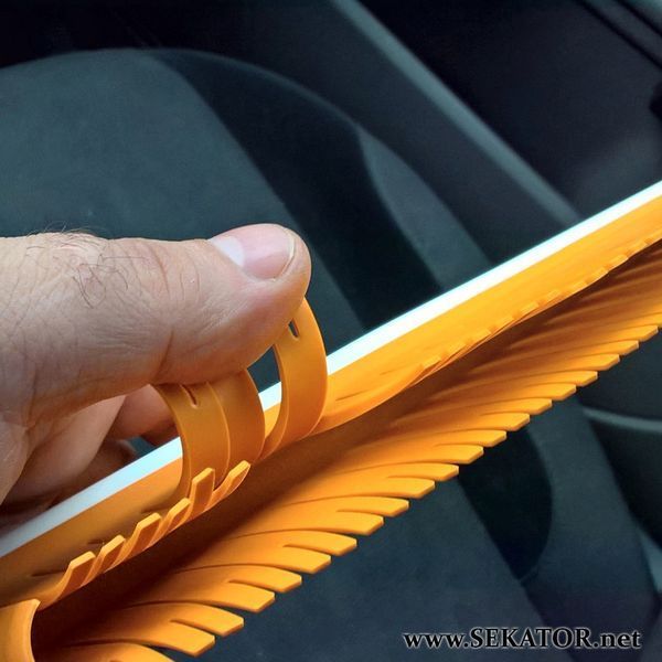 Щітка зі скребком Fiskars / Фіскарс SnowXpert &trade; (1019352) 1019352 фото