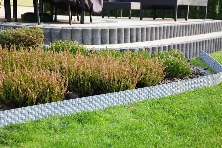 Декоративний парканчик GardenPlast Rattan Palisade, 2,4 м (Польща) графітовий Rattan Palisade-1 фото