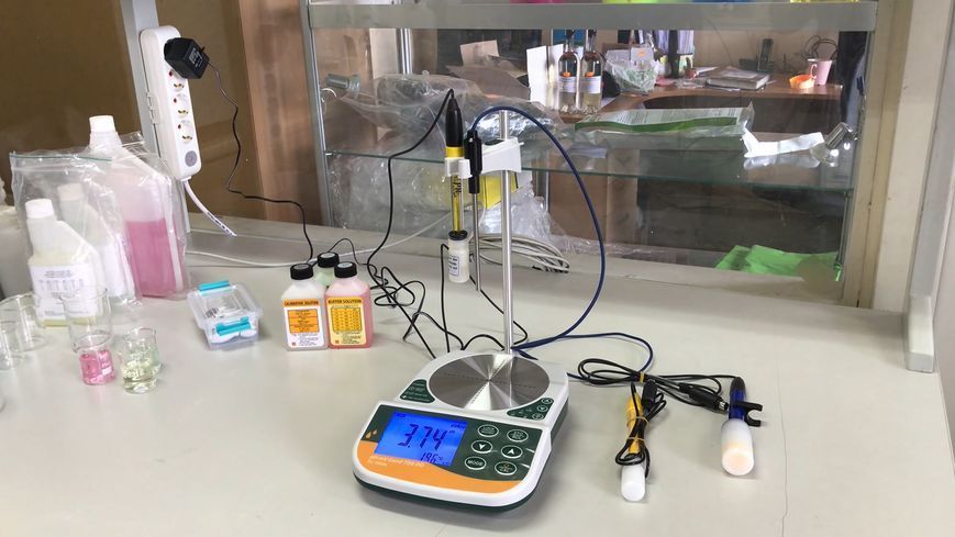 Лабораторний прилад Ezodo PL-700PCS для аналізу параметрів води (рН, RedOx, Cond, TDS, Salt, Temp) з мішалкою 852 фото
